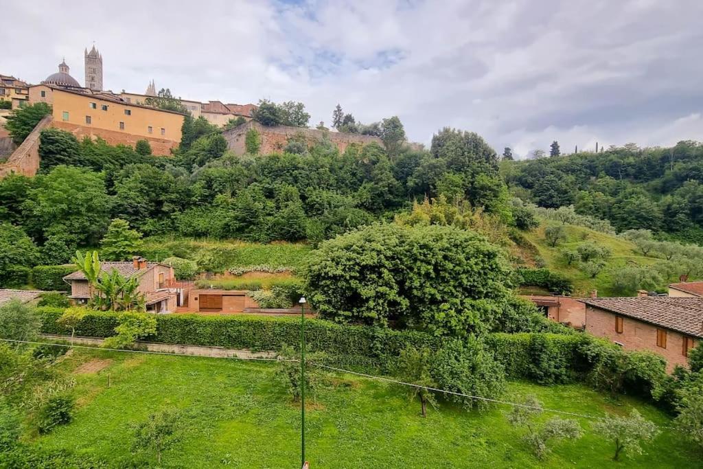 Casa Duccio Alle Mura Della Citta Сиена Экстерьер фото